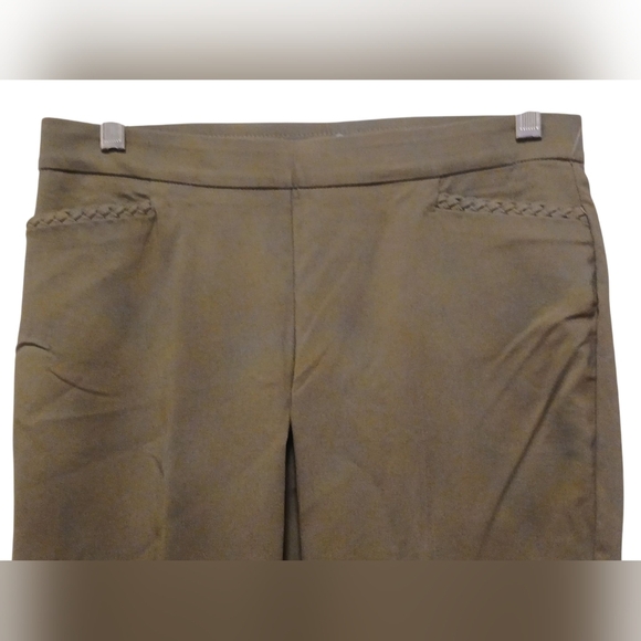 89th & Madison - NWT, Petite, Ankle Length, Comfort Waist, Color -Spanish Moss - Picture 5 of 8